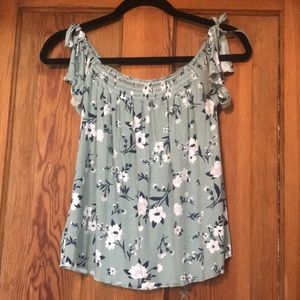 Off the shoulder American Eagle floral top